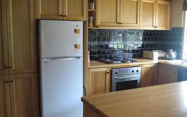 10 Knapton Avenue, Beaconsfield Upper