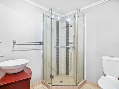 103 / 29-33 Springfield Crescent, Manoora