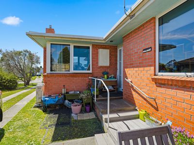 4 Quinn Avenue, George Town