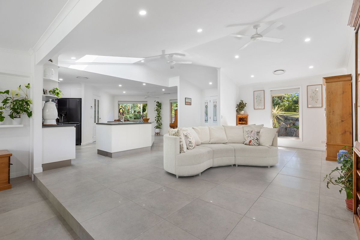 8 Livistona Drive, Doonan