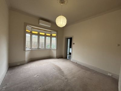 10 Montrose Street, Surrey Hills