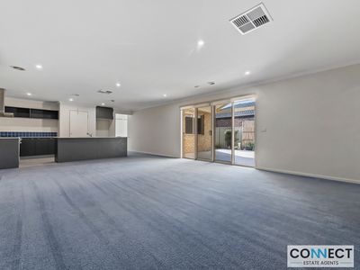 9 Reynard Place, Cranbourne East