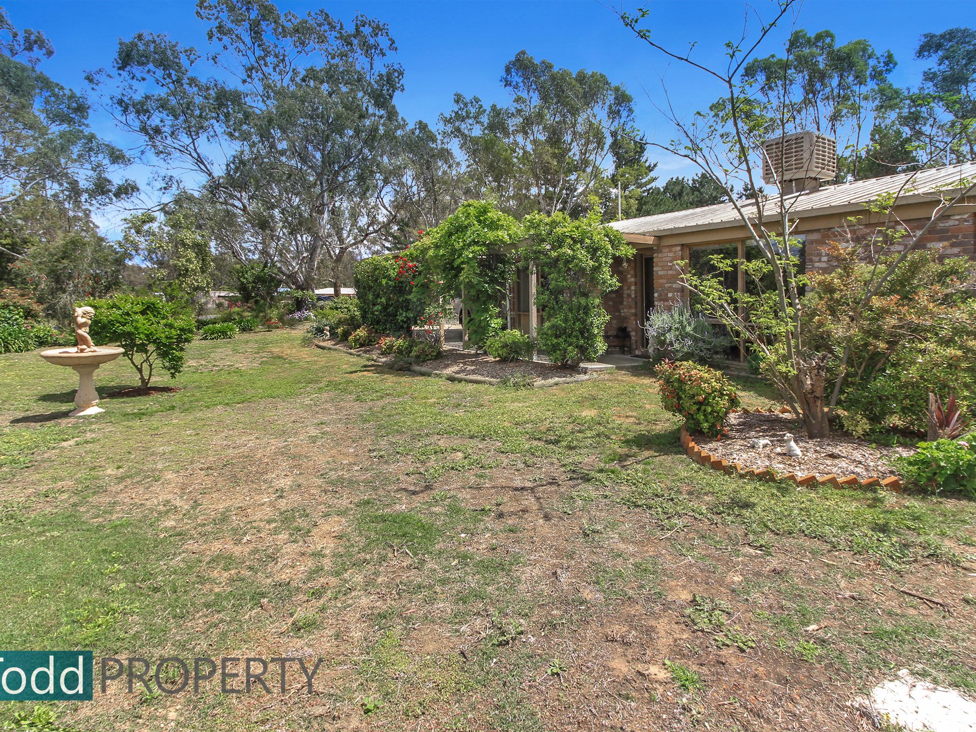 16 Scullys Lane, Heathcote