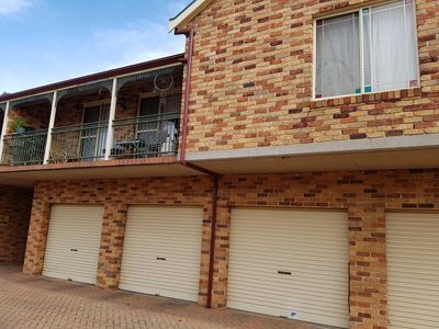 8 / 77 Bultje Street, Dubbo