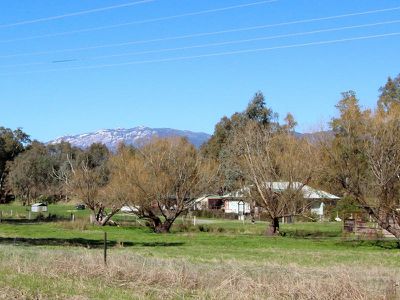 11 Happy Valley Road, Ovens