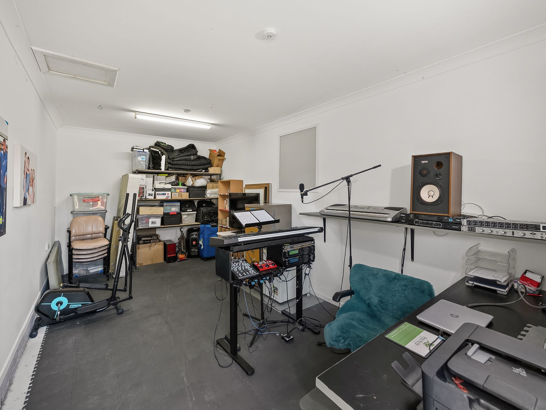 11 Harrier Parade, Tamworth