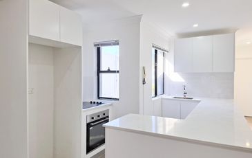 2 / 660 Bourke Street, Redfern