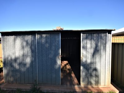 5 Websdale Drive, Dubbo