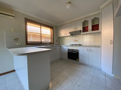 4 / 233 Princes Highway, Werribee