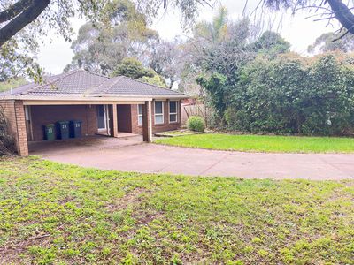 23 Fraser Crescent, Wantirna South