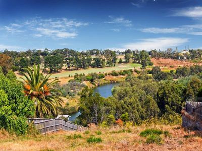 16A Laura Grove, Avondale Heights