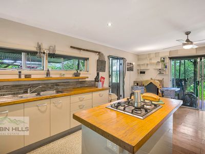 59 Abbey Road, Jiggi