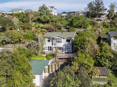 32 Locking Street, Nelson South