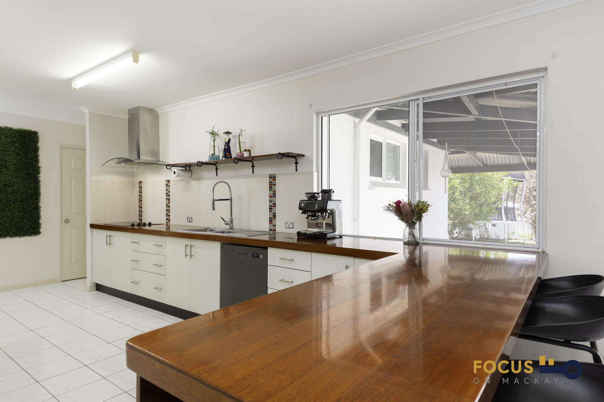 14 Outlook Crescent, Mount Pleasant