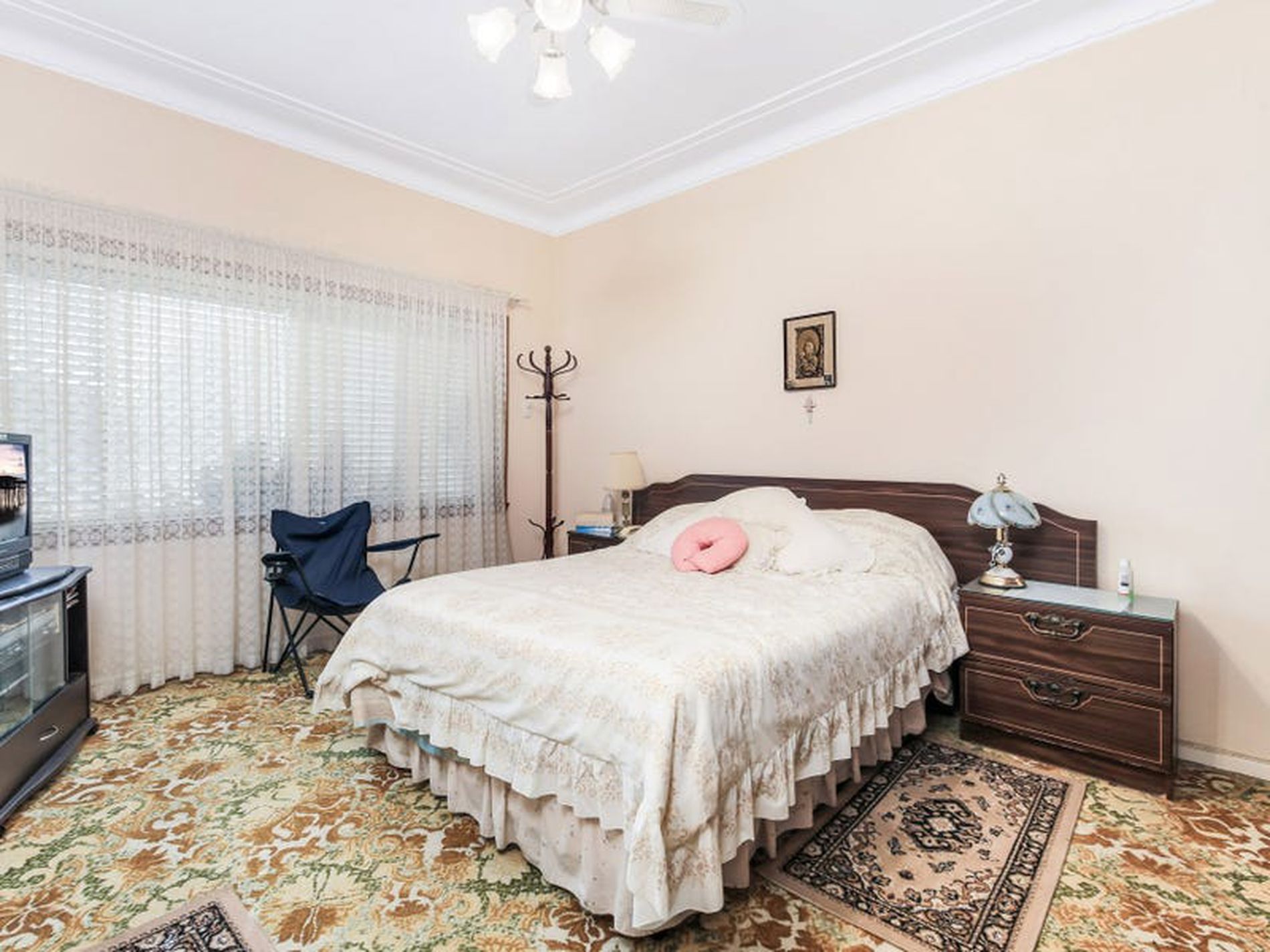 16 Robinson Street, Eastlakes