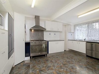 27 Roseland Avenue, Rochedale South