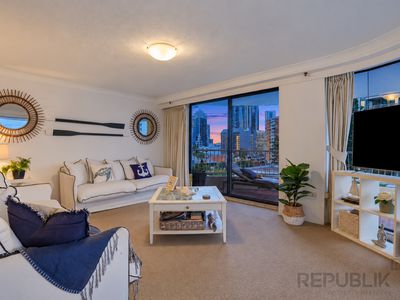 6B / 30 LAYCOCK STREET, Surfers Paradise