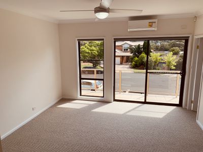 1 Jenny Close, Elermore Vale