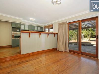 715 Young St, Albury