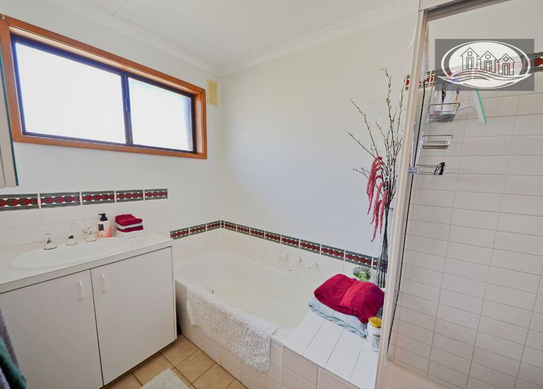 2 / 44-46 Peter Street, Portland