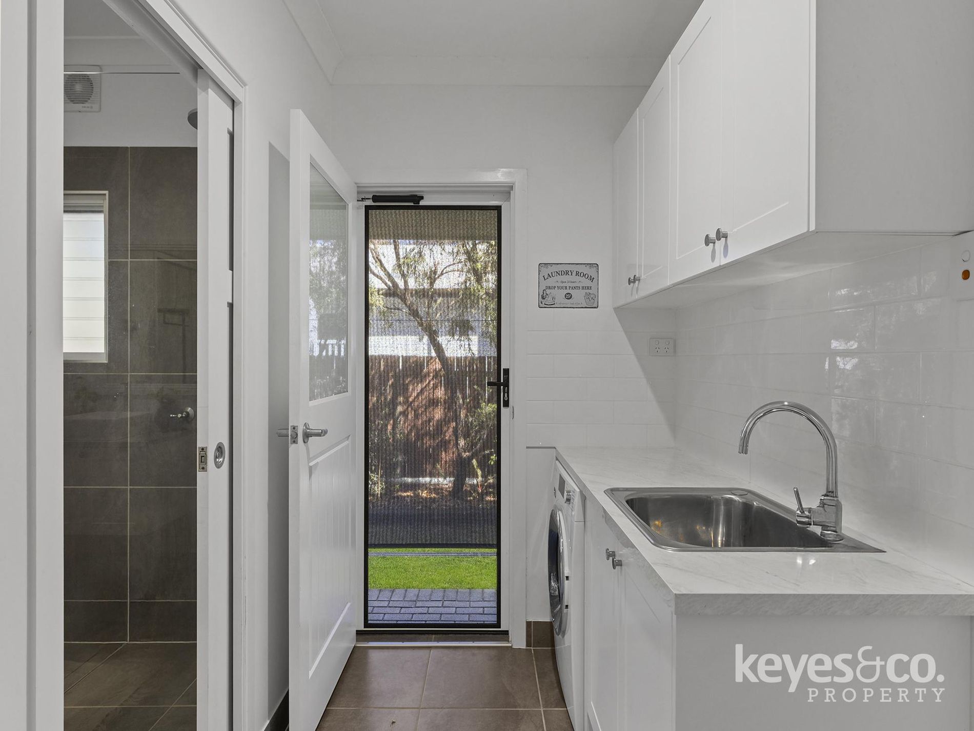 6 Dillane Street, Hyde Park