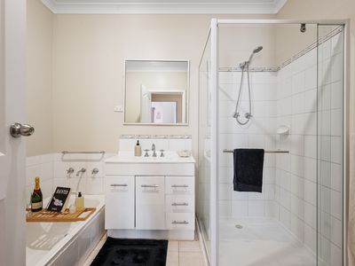 42 Lyall Street, Lamington