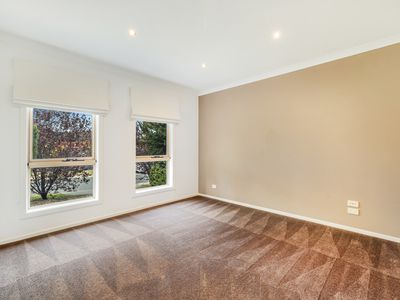 100a Halloran Drive, Jerrabomberra