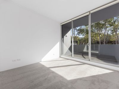 7 / 2 Hutchinson Walk, Zetland