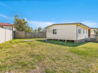 88 Bradman Avenue, Warilla