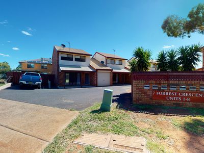 1 / 7 Forrest Crescent, Dubbo