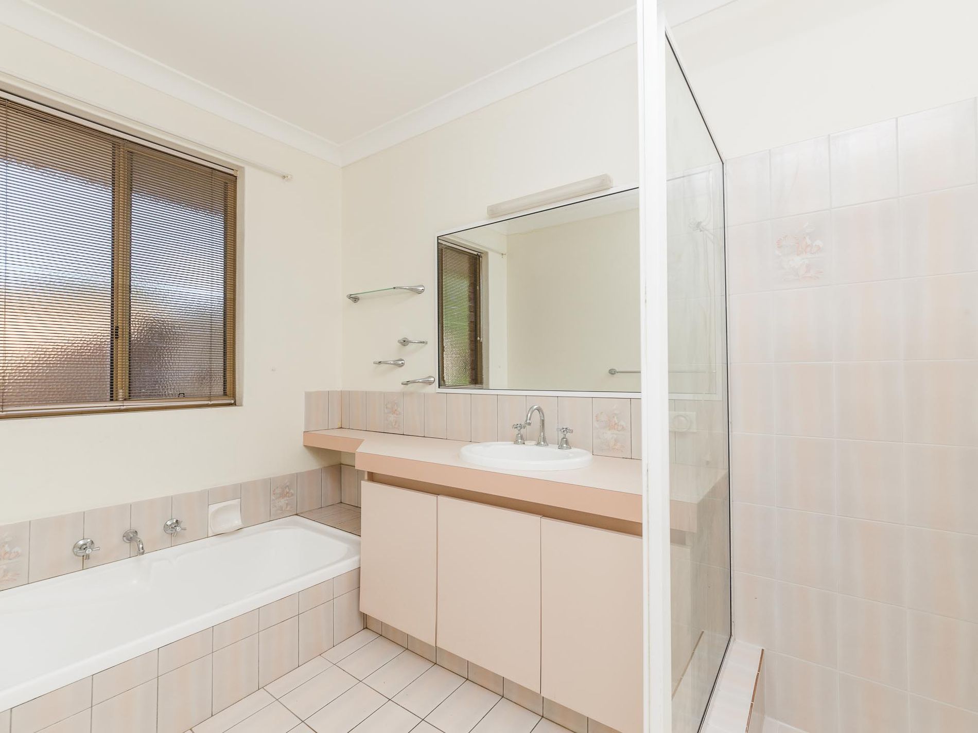 1 Jackson Avenue, Winthrop