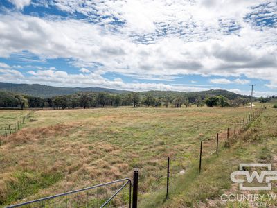 618 Coopers Road, Red Range