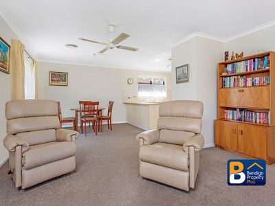 Unit 2 / 14 Jeffrey Avenue, Flora Hill