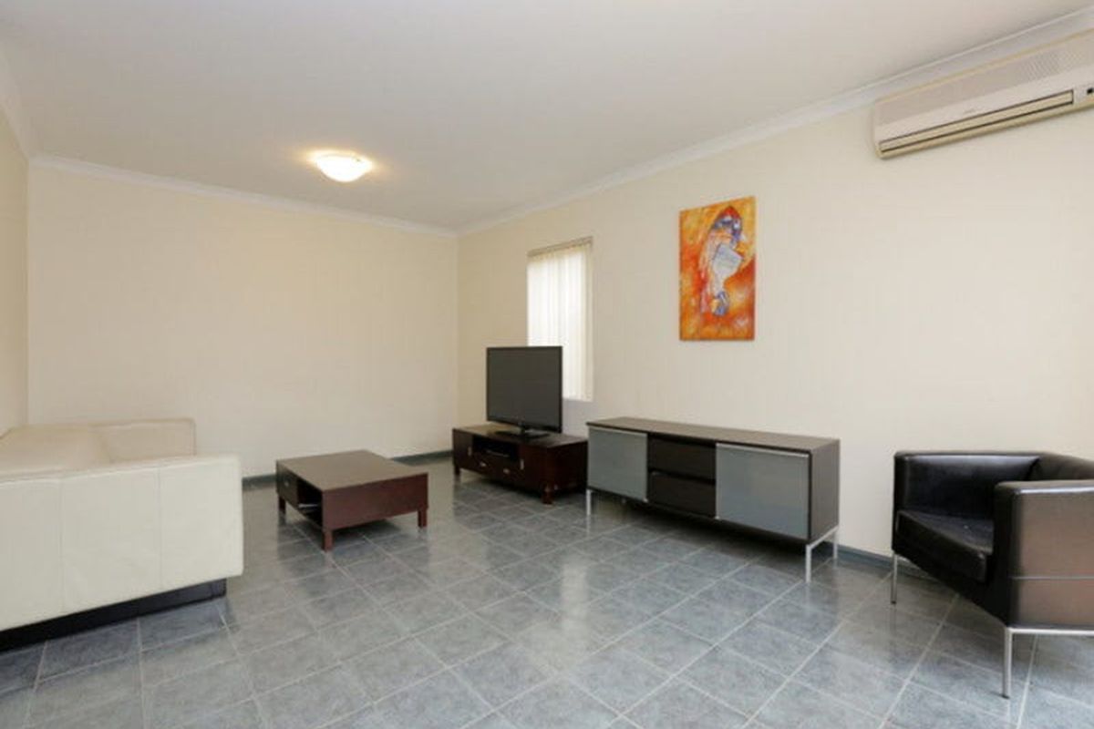 3 / 279 Canning Highway, Como