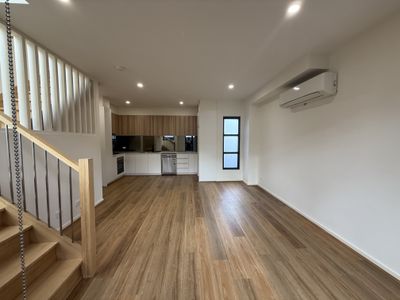 2 / 112 Cumberland Road, Pascoe Vale
