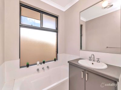 8 Gilba Place, Maida Vale