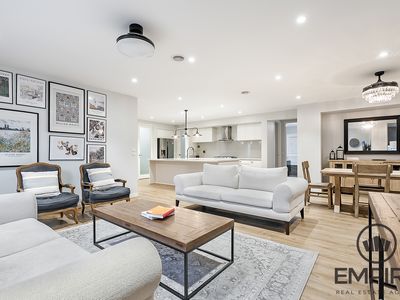 37 Casa Cct, Clyde North