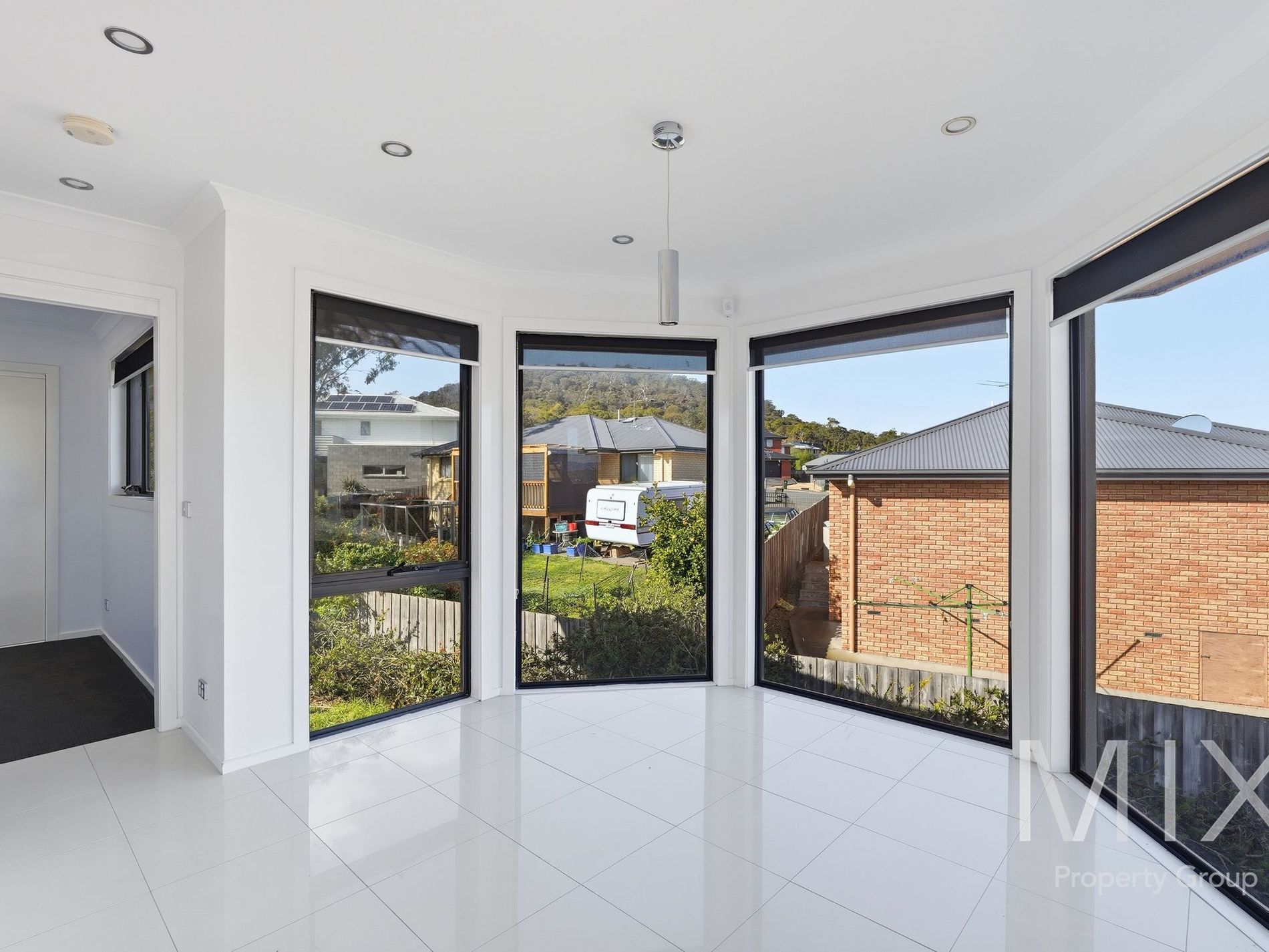 1 / 7 Jasper Court, Oakdowns