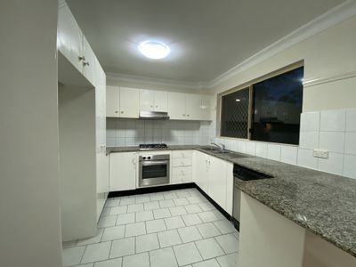 2/25-26 Parkside Lane, Westmead