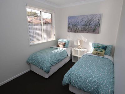 2 / 8 Langi Street, Hawks Nest