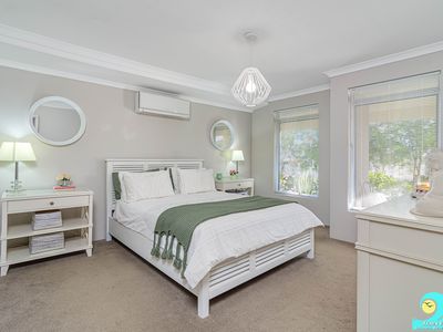 9 Topmast Brace, Alkimos