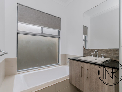 21 Mcphail Street, Piara Waters