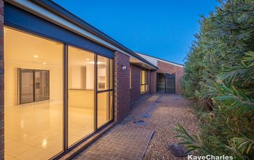 16 Retreat Circuit, Beaconsfield
