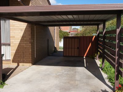 10 / 15 Begg Street, Horsham