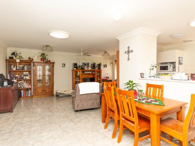 11 Robinia Rise, Helena Valley
