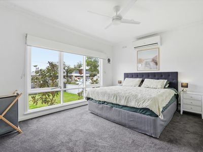67 GRIEVE PARADE, Altona