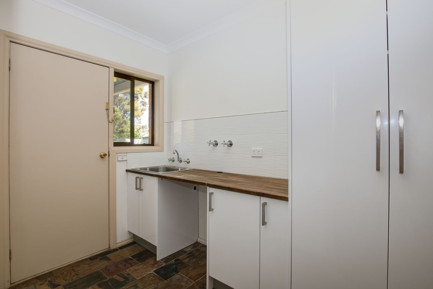 1 Harmer Court, Horsham