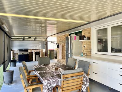 6 King Arthur Court, Urangan