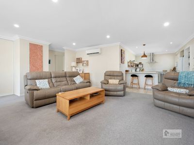2 / 1 Moore Court, Wynyard