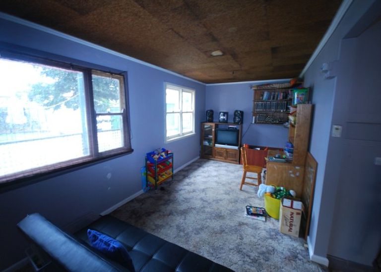 9 Valmai Avenue, Portland